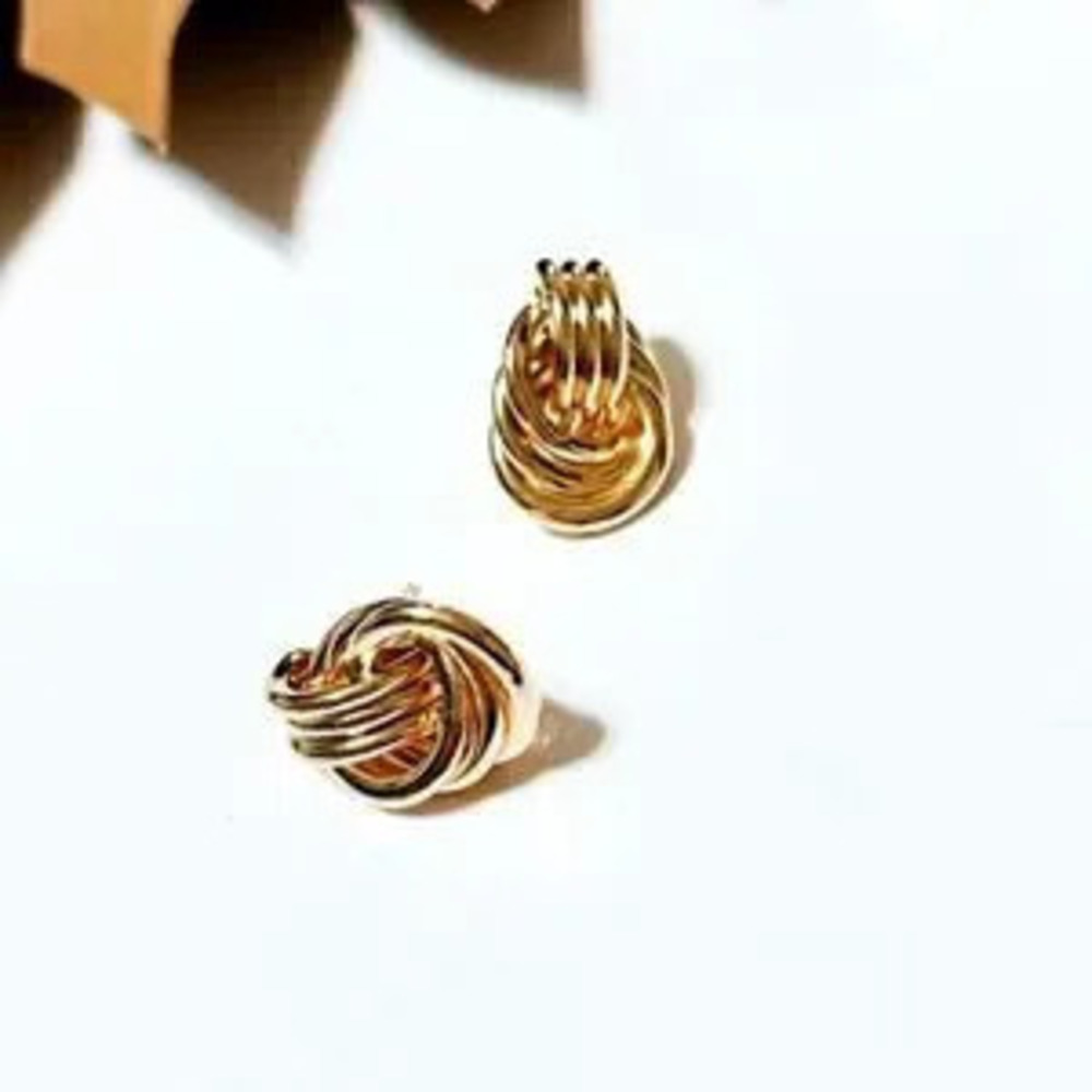 Minimalist hoop earrings?N115